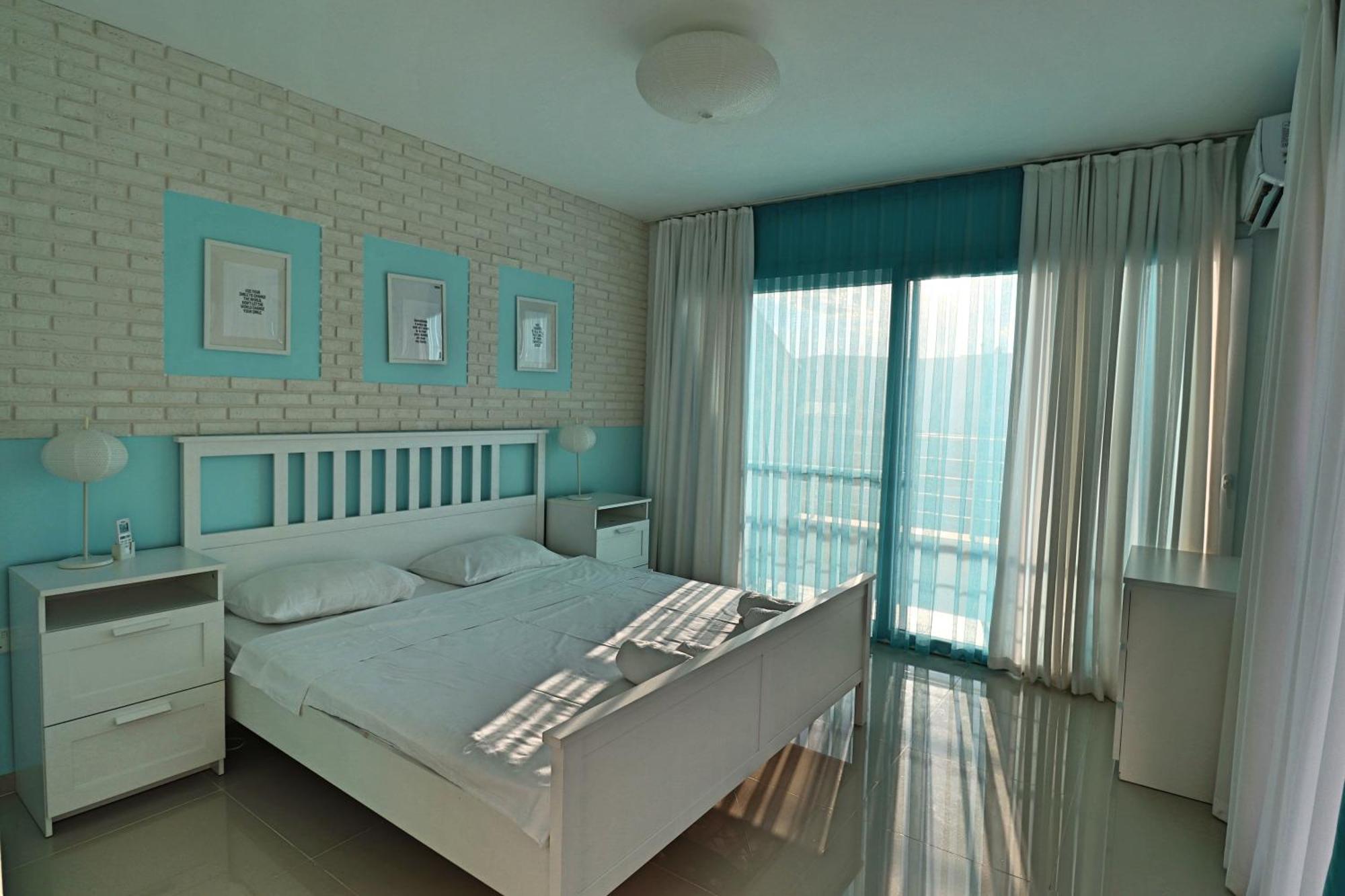 Caesar Beach Villas And Apartments Gastria Exterior photo